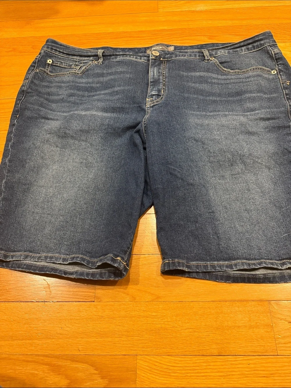 Torrid women’s jeans short size 24.